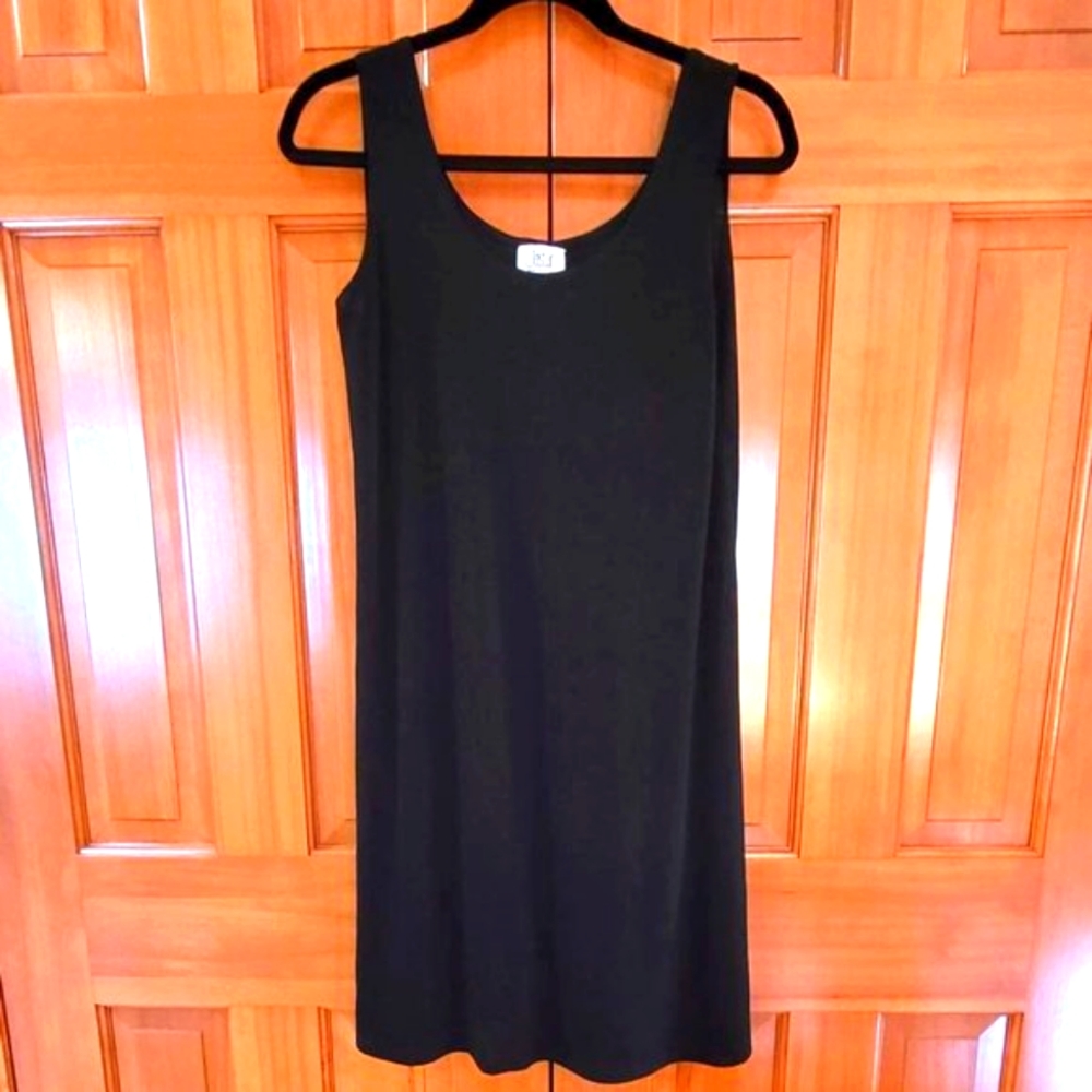 Jostar Simple Black Dress - Small